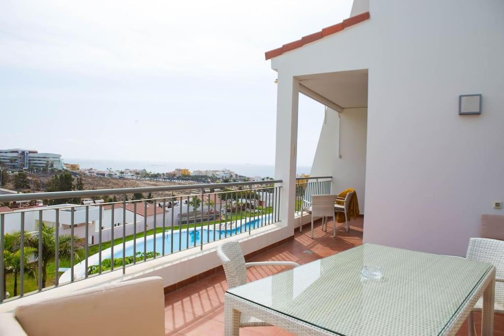 2 Bedrooms Apartment In Magnolia Golf Resort, La Caleta Costa Adeje  Buitenkant foto