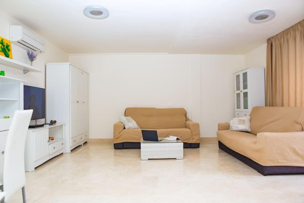 2 Bedrooms Apartment In Magnolia Golf Resort, La Caleta Costa Adeje  Buitenkant foto
