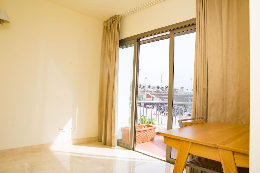 2 Bedrooms Apartment In Magnolia Golf Resort, La Caleta Costa Adeje  Buitenkant foto