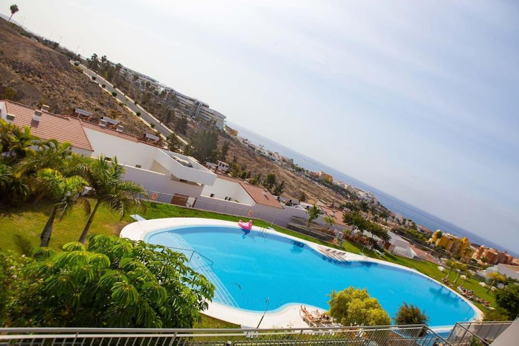 2 Bedrooms Apartment In Magnolia Golf Resort, La Caleta Costa Adeje  Buitenkant foto
